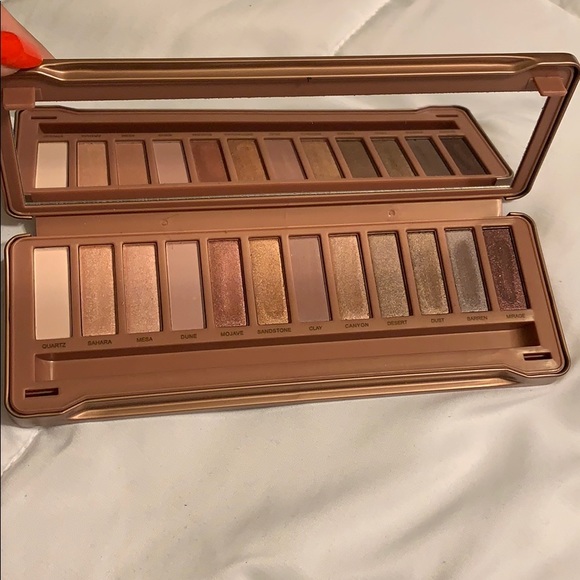 Buff collection - Picture 2 of 5